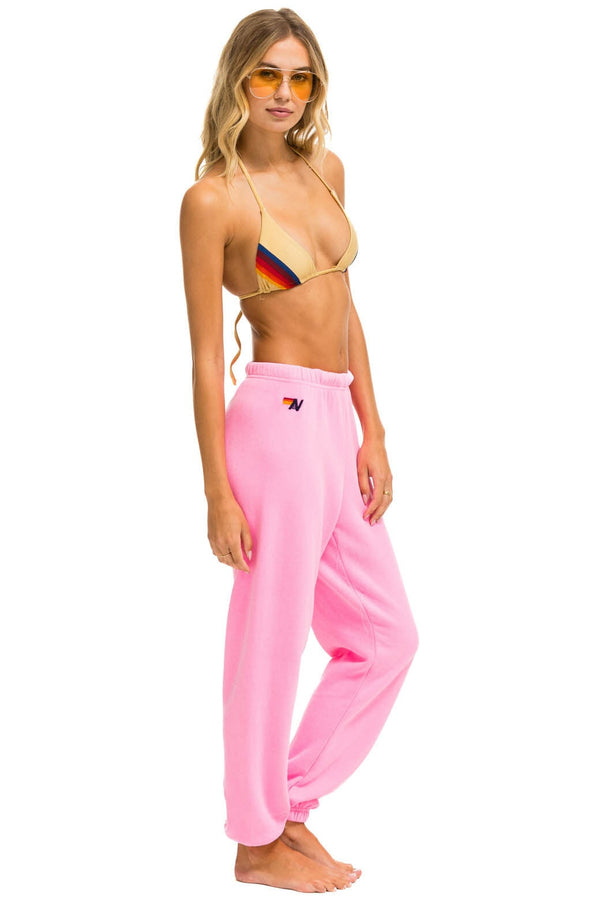 HEART STITCH 4 SWEATPANTS - NEON PINK